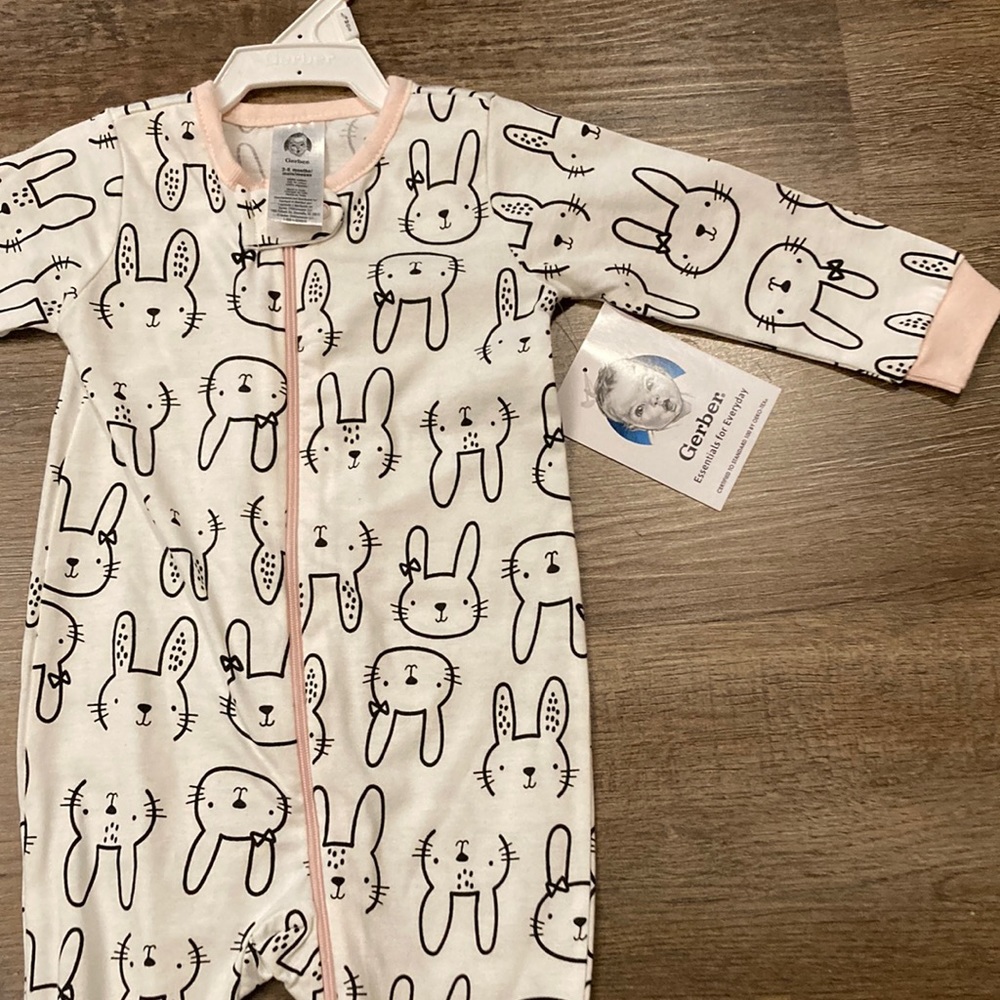 New Gerber sleep ‘n play 3-6 months old baby girl